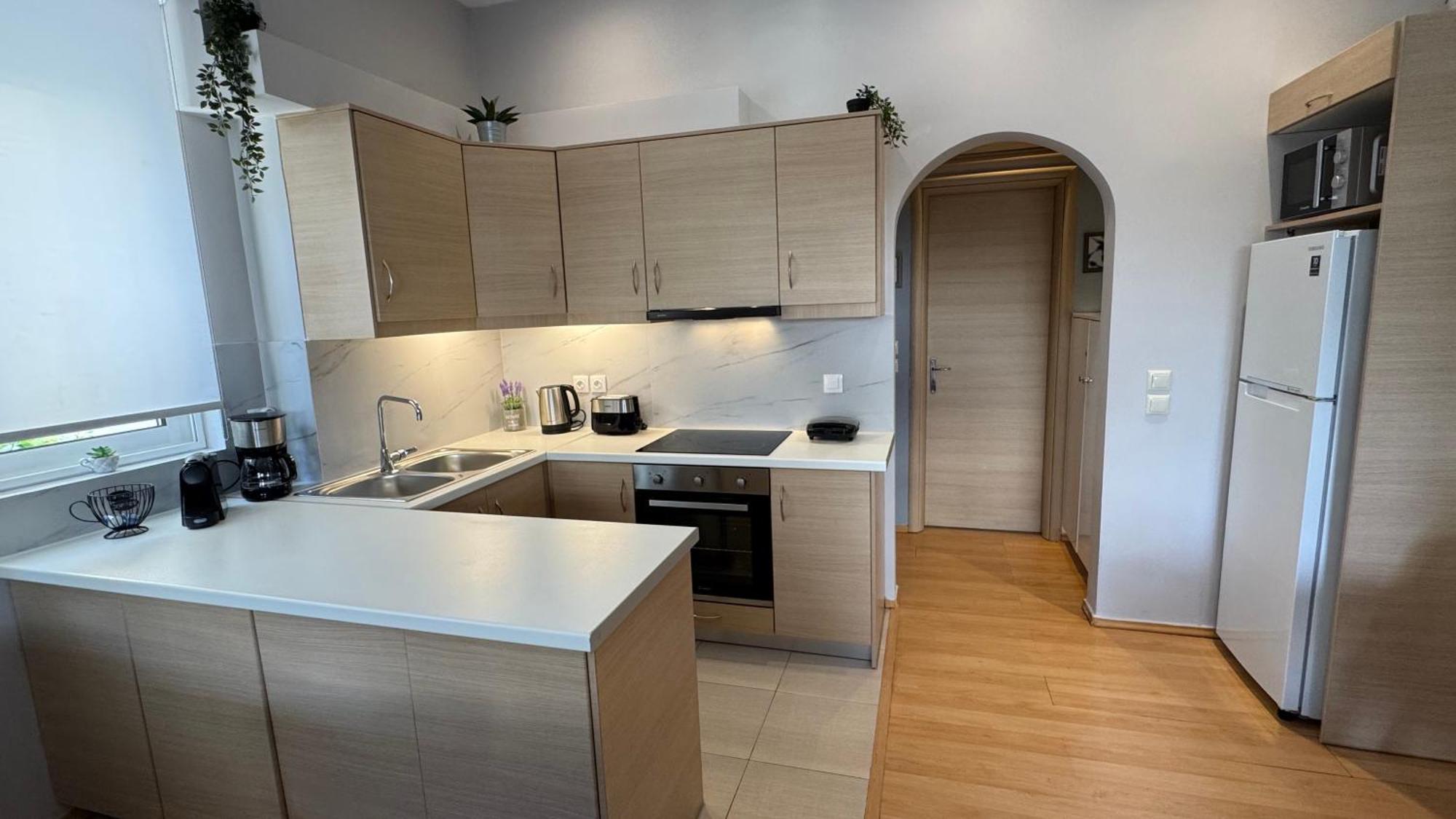 Elegant Glyfada Apartment-Private Garden-Near Metro Atenas Exterior foto